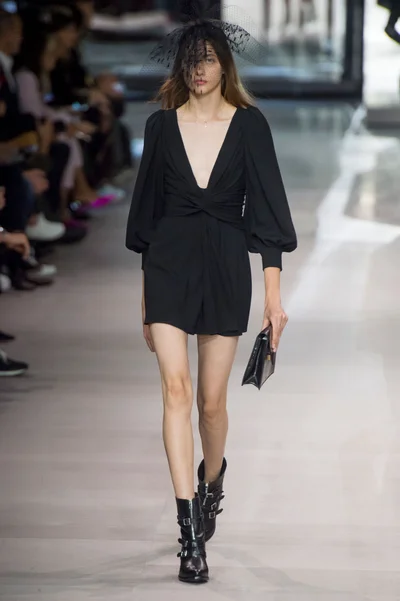 Look 84